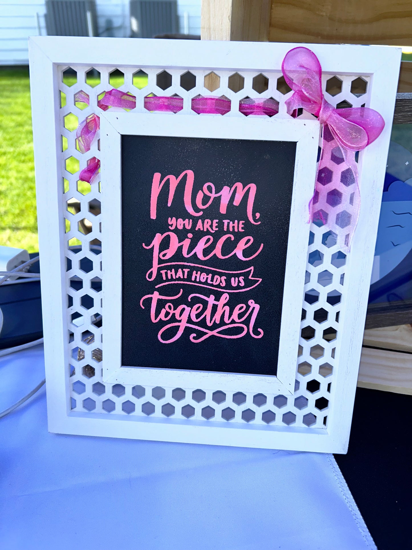 Mom You are the Piece that Holds Us Together - Honeycomb Frame 5x7